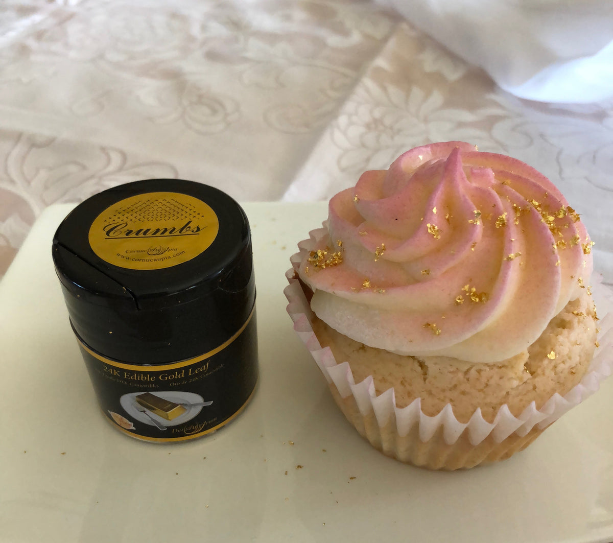 How Much Gold Leaf To Cover A Cake – Cup Cake Jones