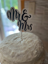 Cake Topper Mr & Mrs #210TH