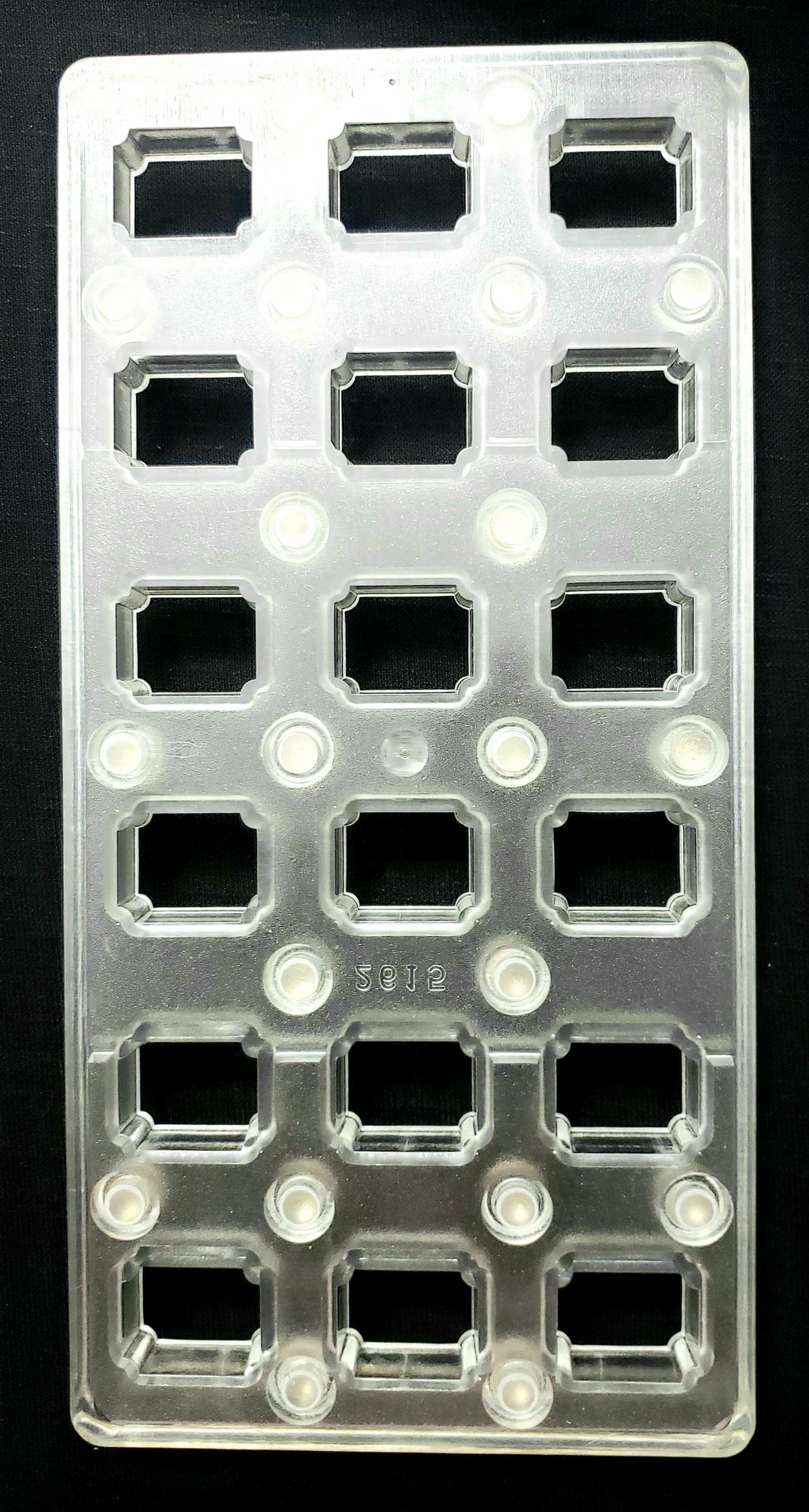 POLYCARBONATE CHOCOLATE MOLD MAGNETIC RECTANGLE