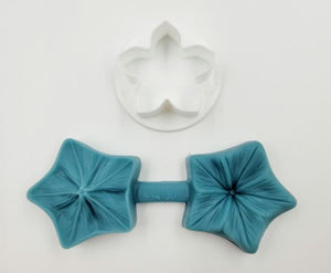 SILICONE VEINER 3D POINTED 5PETALS W/CUTTER APPROX. 1" 2PC.