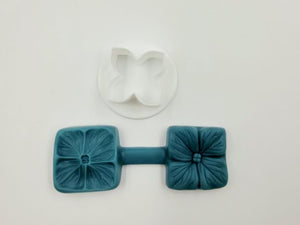 SILICONE VEINER 3D BLOSSOM 4PETALS W/ CUTTER APPROX. 1" 2PC.
