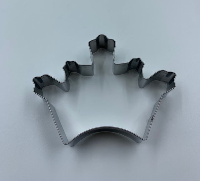 COOKIE CUTTER CROWN APPROX. 3.5