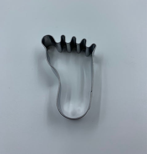 COOKIE CUTTER BABY FEET APPROX. 2.75
