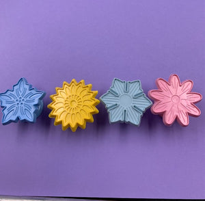 COOKIE/FONDANT CUTTER VEINED FLOWERS APPROX. 2" 4PC.